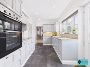Kitchen- click for photo gallery